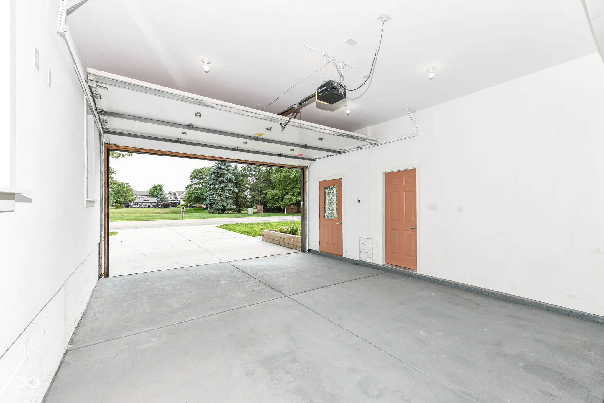 McCordsville, Indiana 46055, United States, 3 Bedrooms Bedrooms, ,4 BathroomsBathrooms,Residential,Pending,182382