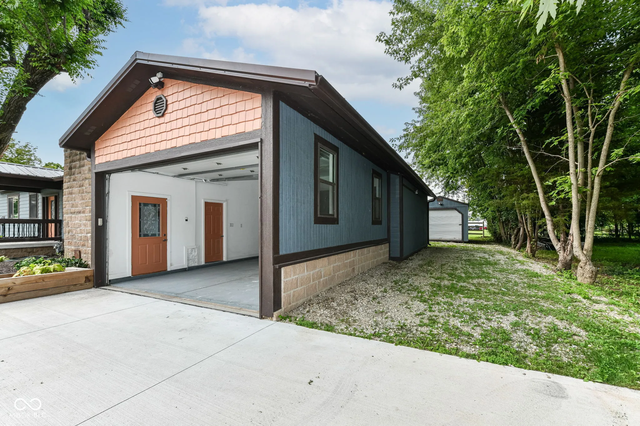 McCordsville, Indiana 46055, United States, 3 Bedrooms Bedrooms, ,4 BathroomsBathrooms,Residential,Pending,182382