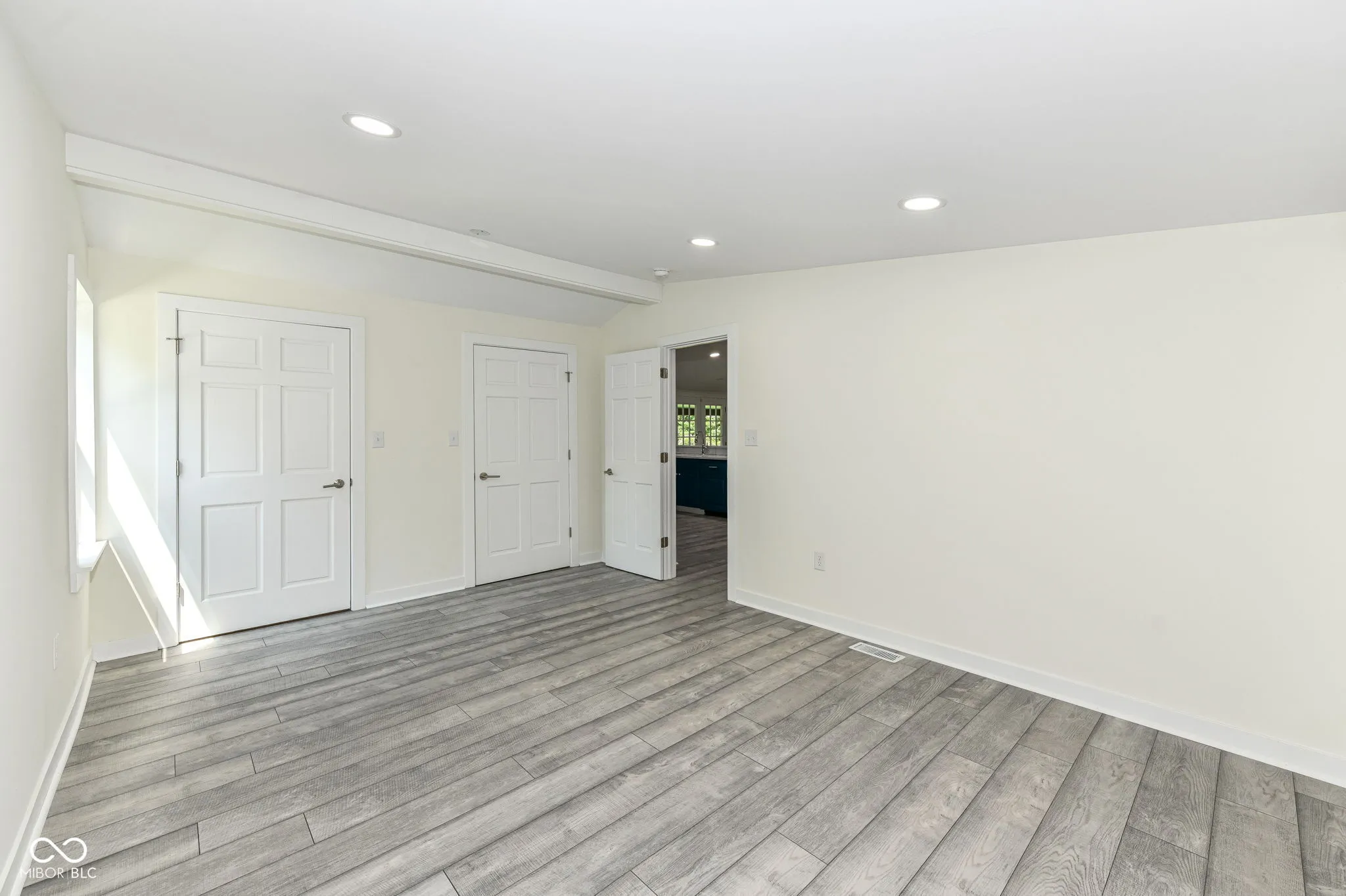 McCordsville, Indiana 46055, United States, 3 Bedrooms Bedrooms, ,4 BathroomsBathrooms,Residential,Pending,182382