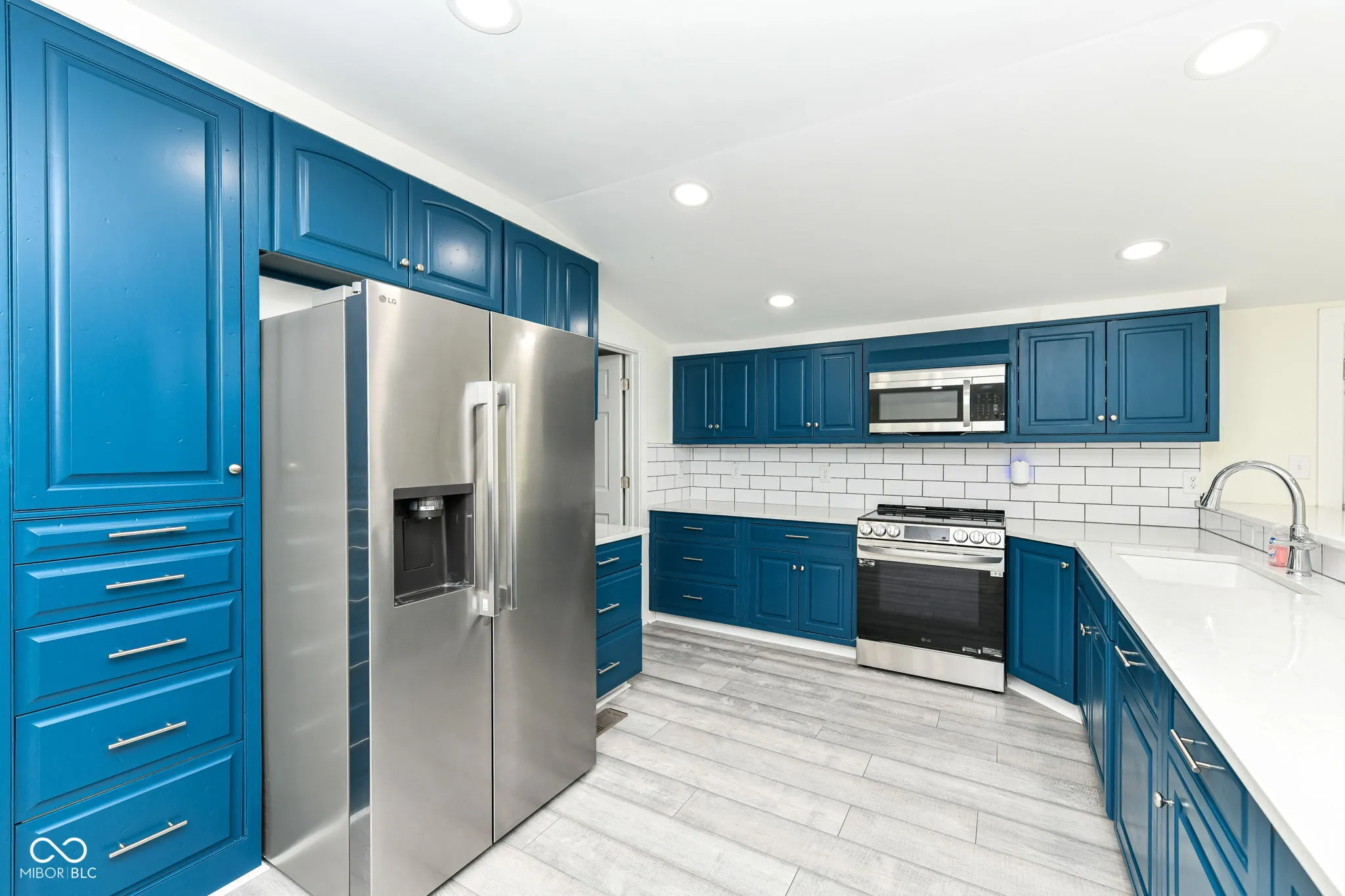 McCordsville, Indiana 46055, United States, 3 Bedrooms Bedrooms, ,4 BathroomsBathrooms,Residential,Pending,182382