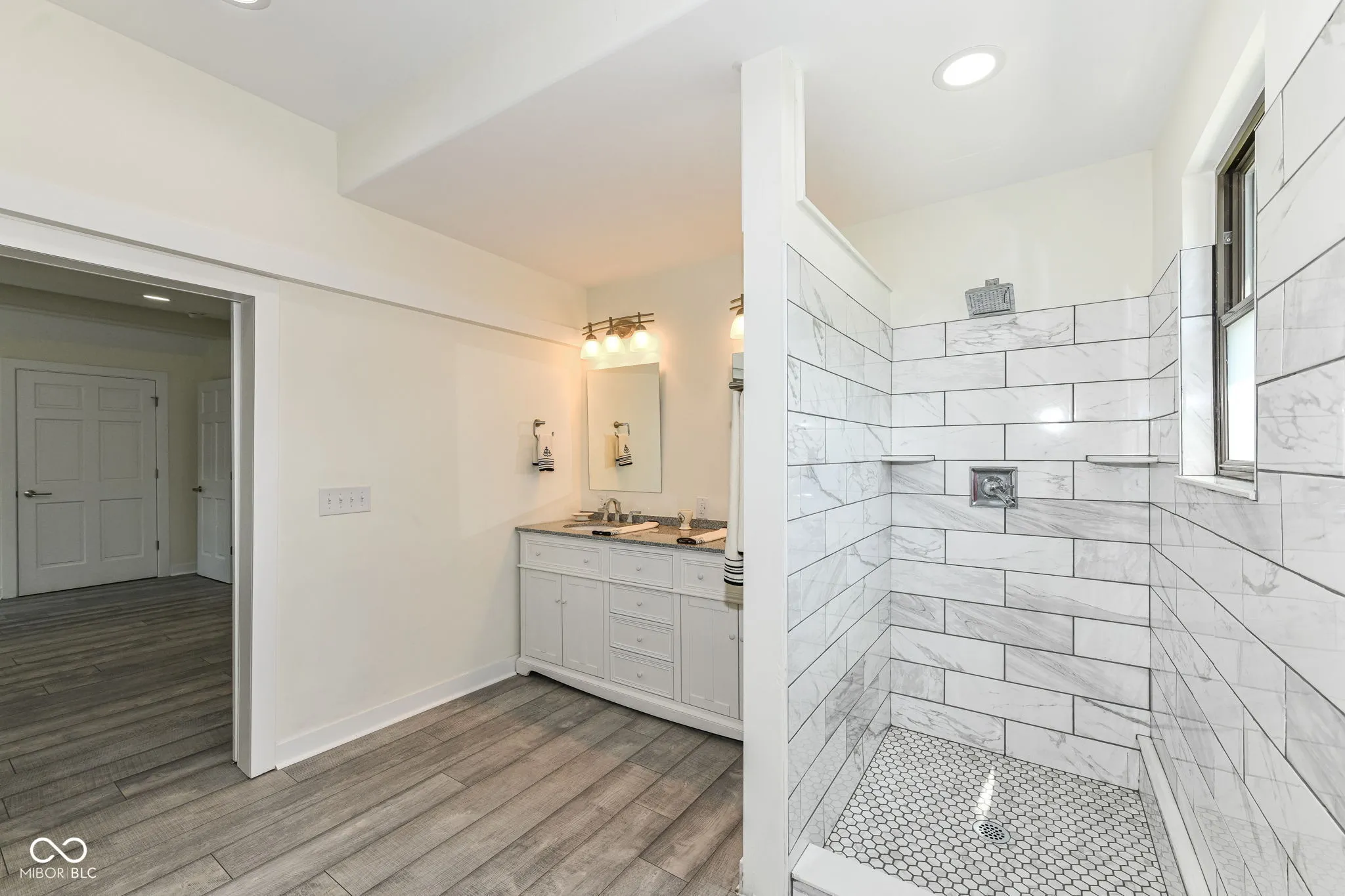 McCordsville, Indiana 46055, United States, 3 Bedrooms Bedrooms, ,4 BathroomsBathrooms,Residential,Pending,182382