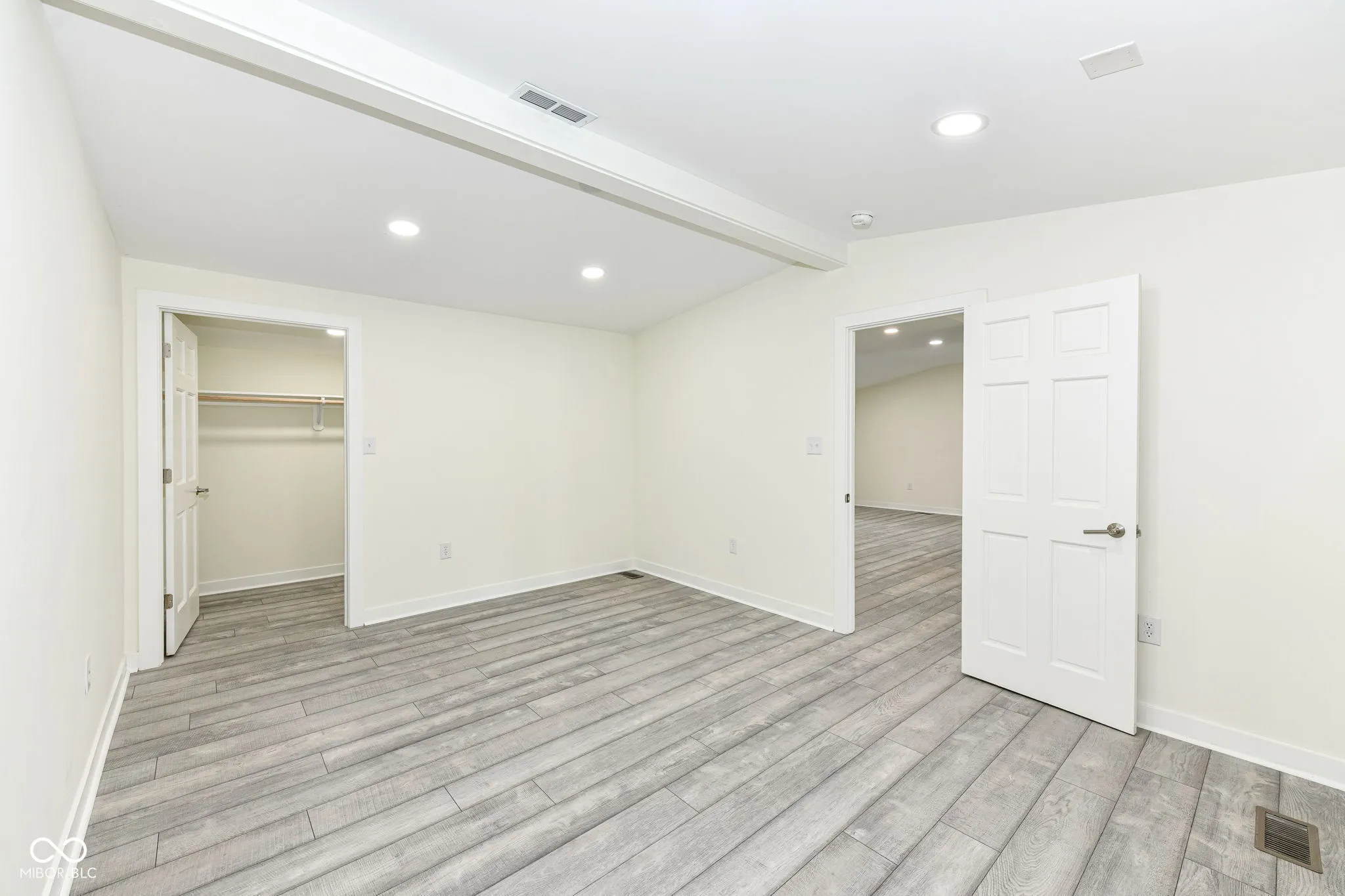 McCordsville, Indiana 46055, United States, 3 Bedrooms Bedrooms, ,4 BathroomsBathrooms,Residential,Pending,182382