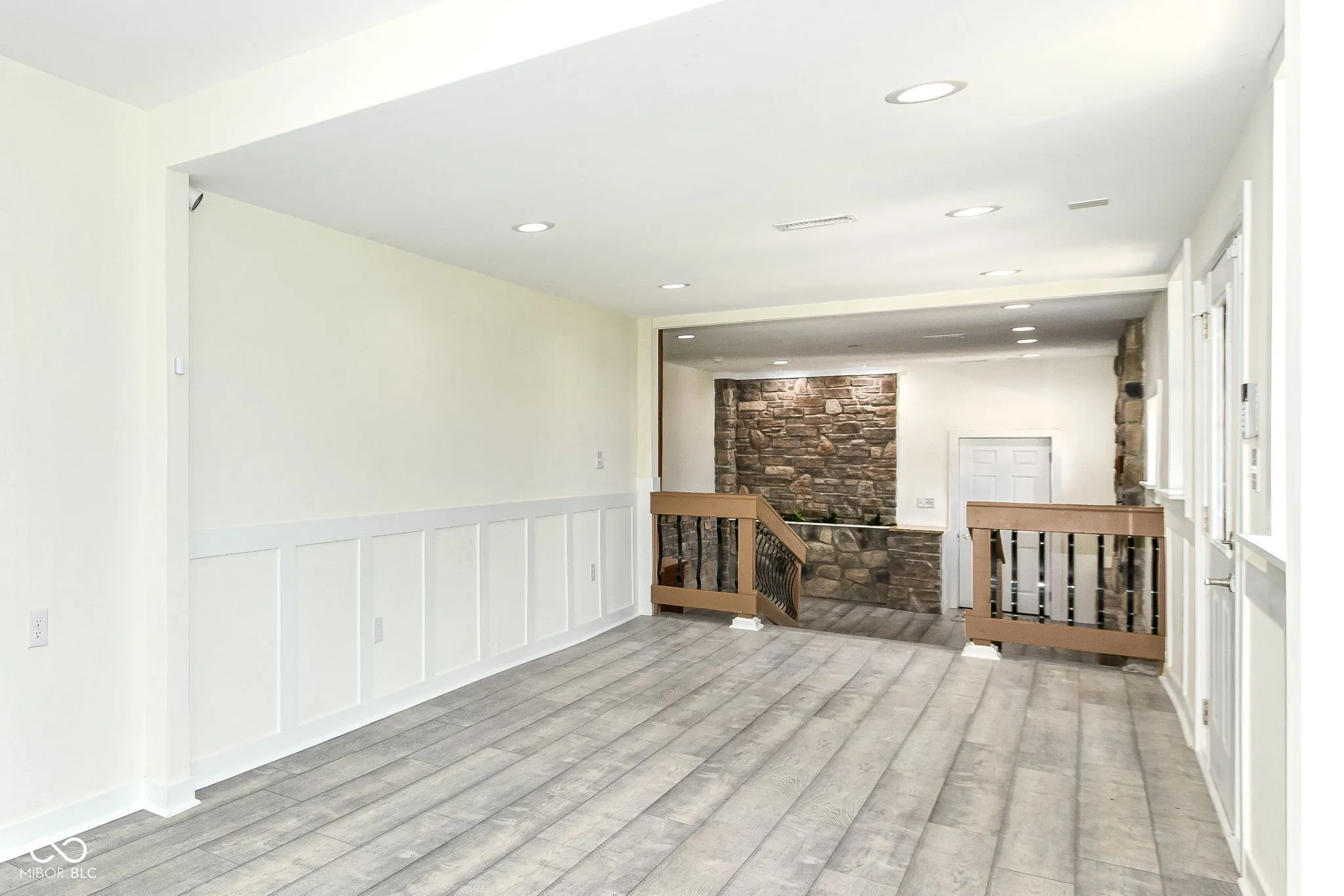 McCordsville, Indiana 46055, United States, 3 Bedrooms Bedrooms, ,4 BathroomsBathrooms,Residential,Pending,182382