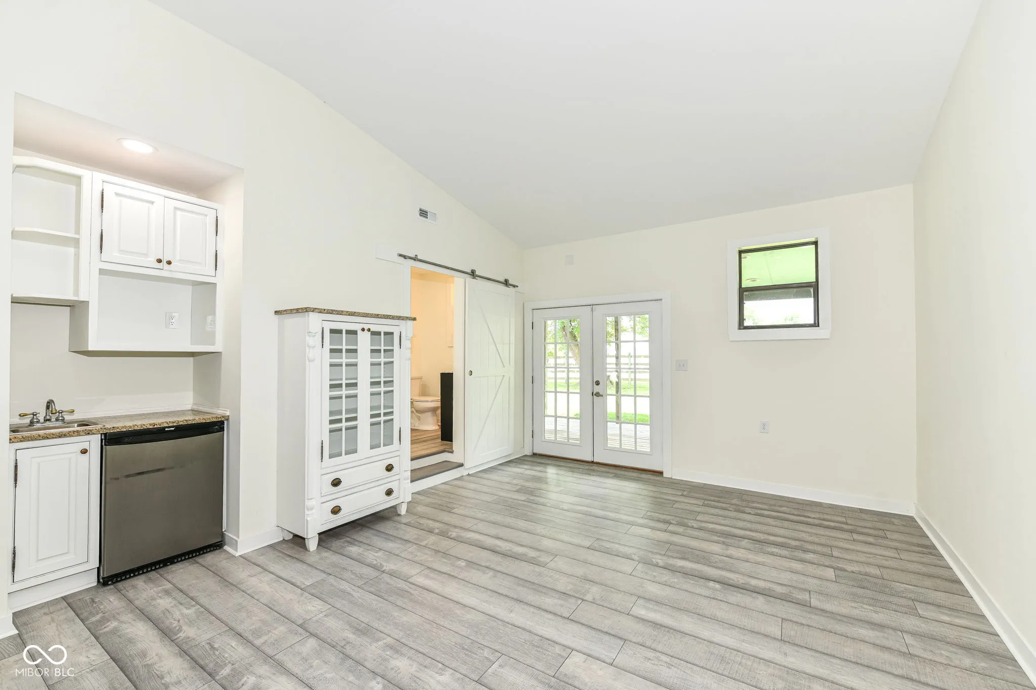 McCordsville, Indiana 46055, United States, 3 Bedrooms Bedrooms, ,4 BathroomsBathrooms,Residential,Pending,182382