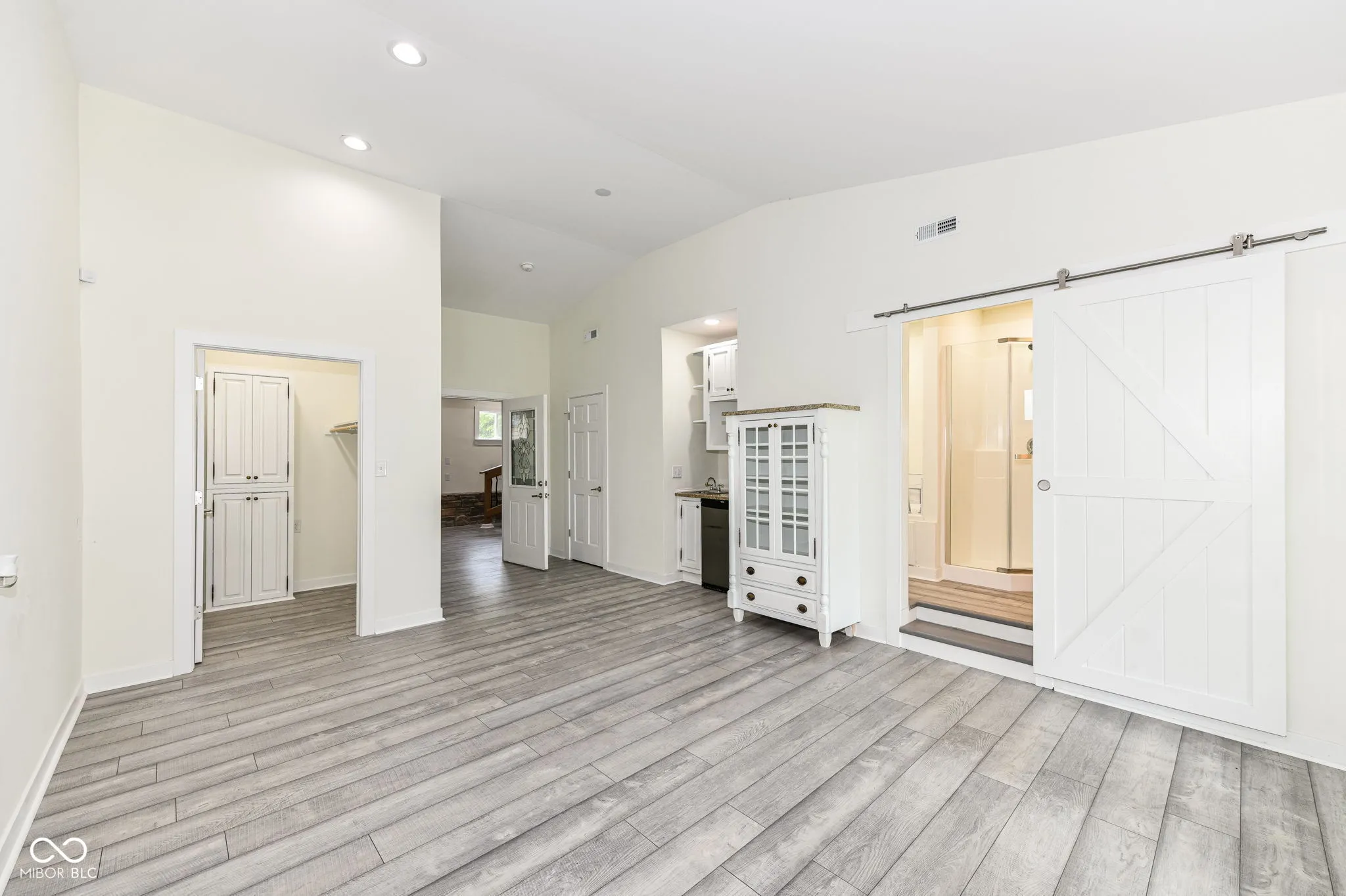 McCordsville, Indiana 46055, United States, 3 Bedrooms Bedrooms, ,4 BathroomsBathrooms,Residential,Pending,182382