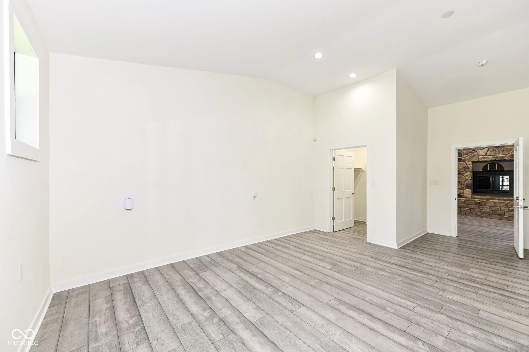 McCordsville, Indiana 46055, United States, 3 Bedrooms Bedrooms, ,4 BathroomsBathrooms,Residential,Pending,182382