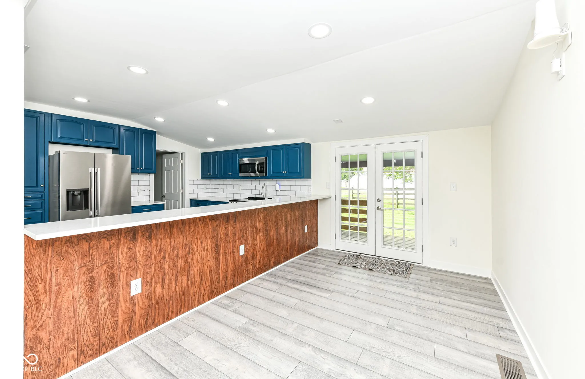 McCordsville, Indiana 46055, United States, 3 Bedrooms Bedrooms, ,4 BathroomsBathrooms,Residential,Pending,182382