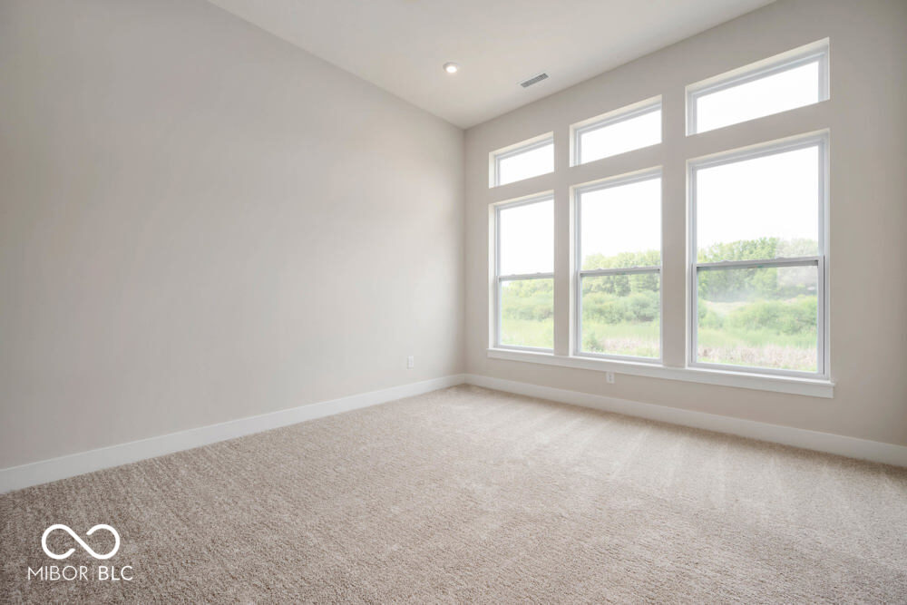 11924 Gray Ghost Way