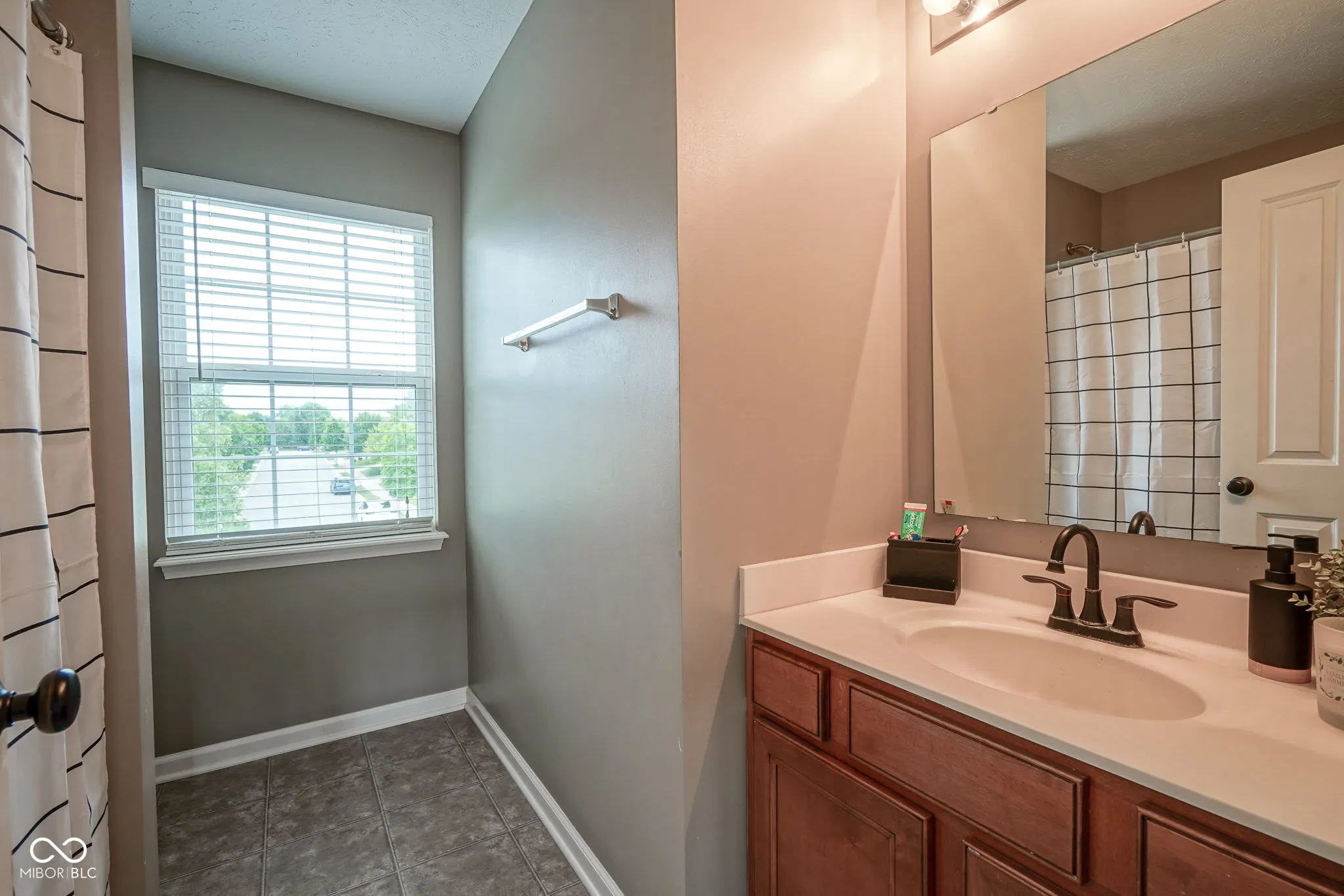 Fishers, Indiana 46038, United States, 3 Bedrooms Bedrooms, ,3 BathroomsBathrooms,Residential,Active,160920