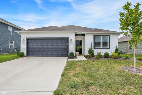 Photo of 1443 Byron Street, Greenfield, IN 46140 (MLS # 22057488)