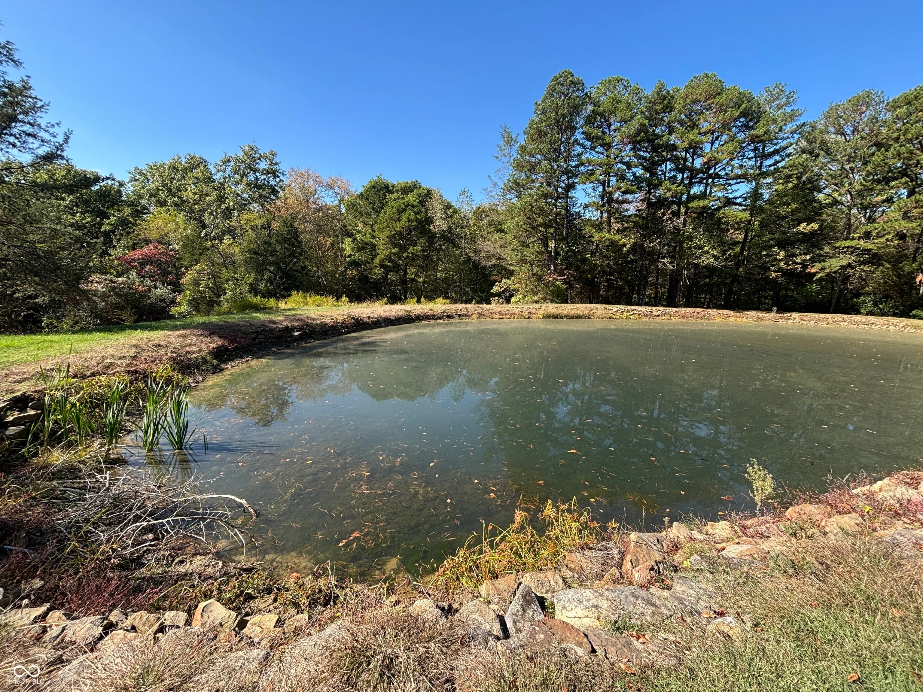Nashville, Indiana 47448, United States, 5 Bedrooms Bedrooms, ,3 BathroomsBathrooms,Residential,Pending,237148