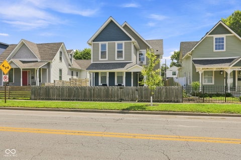 Photo of 915 S State Avenue, Indianapolis, IN 46203 (MLS # 22122850)