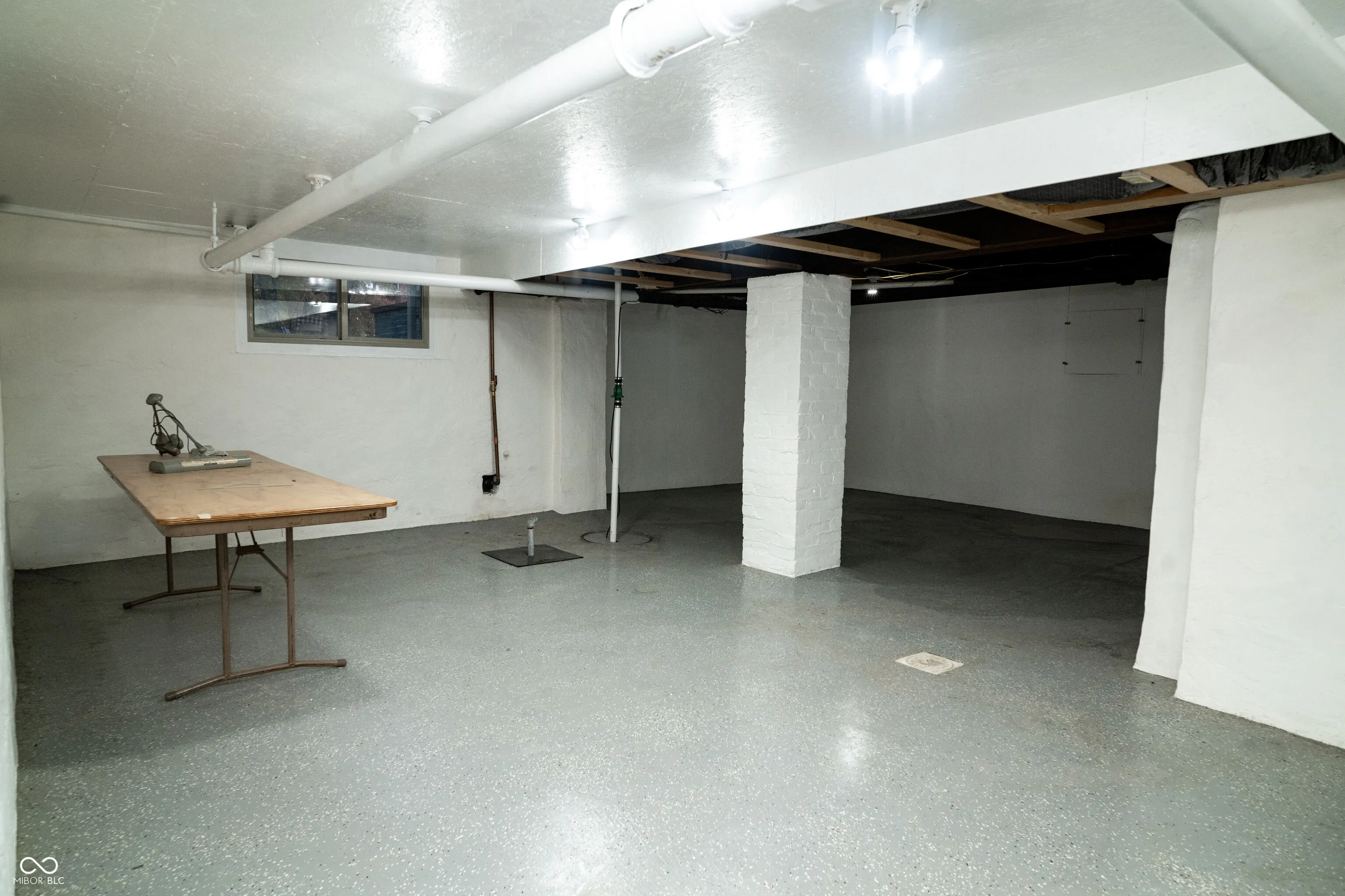 Martinsville, Indiana 46151, United States, 4 Bedrooms Bedrooms, ,3 BathroomsBathrooms,Residential,Active,236501