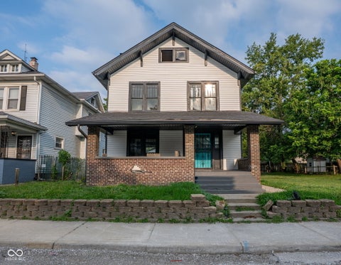Photo of 24 Hendricks Place, Indianapolis, IN 46201 (MLS # 22115030)