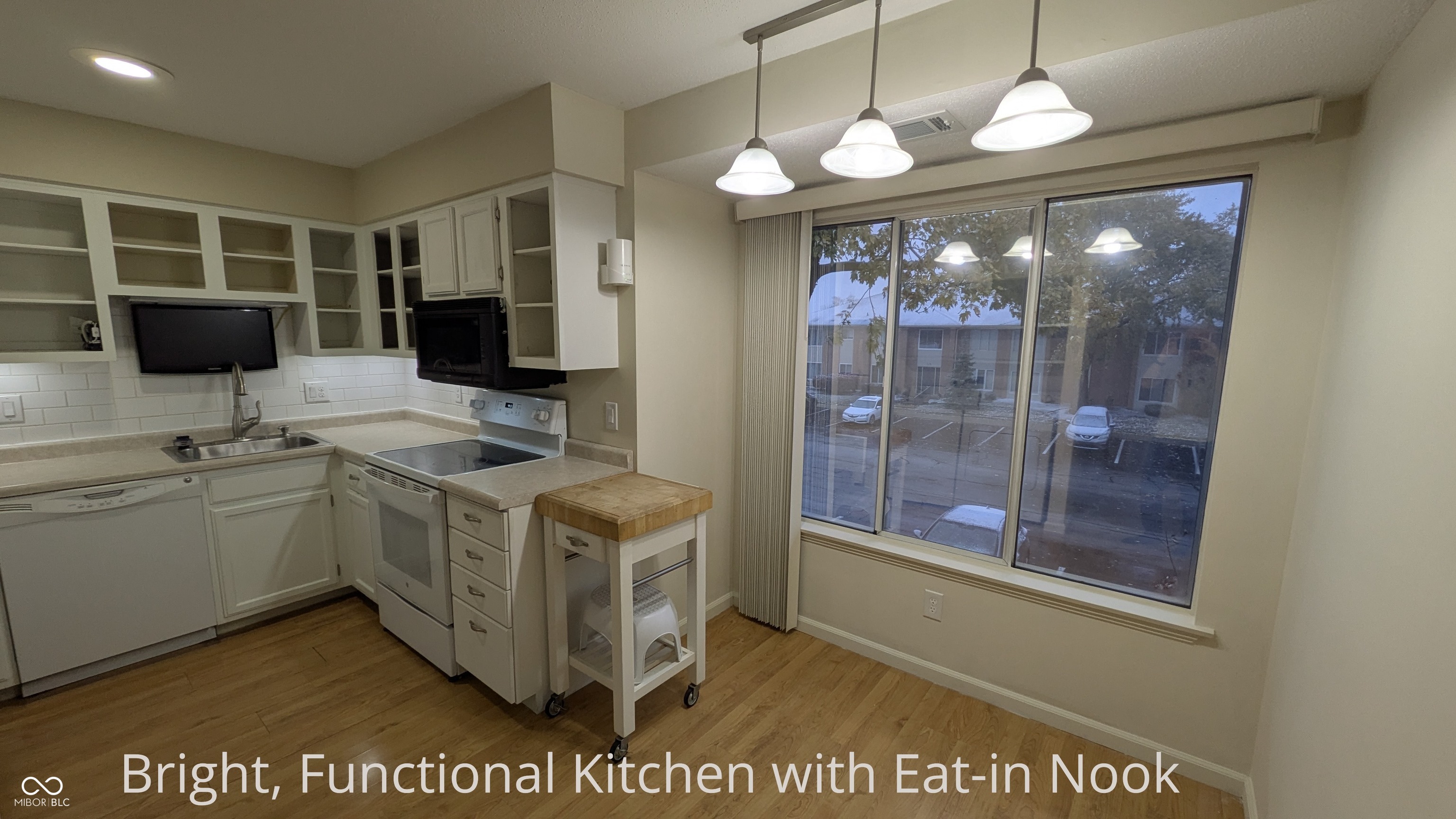 586 Hunters Drive APT D