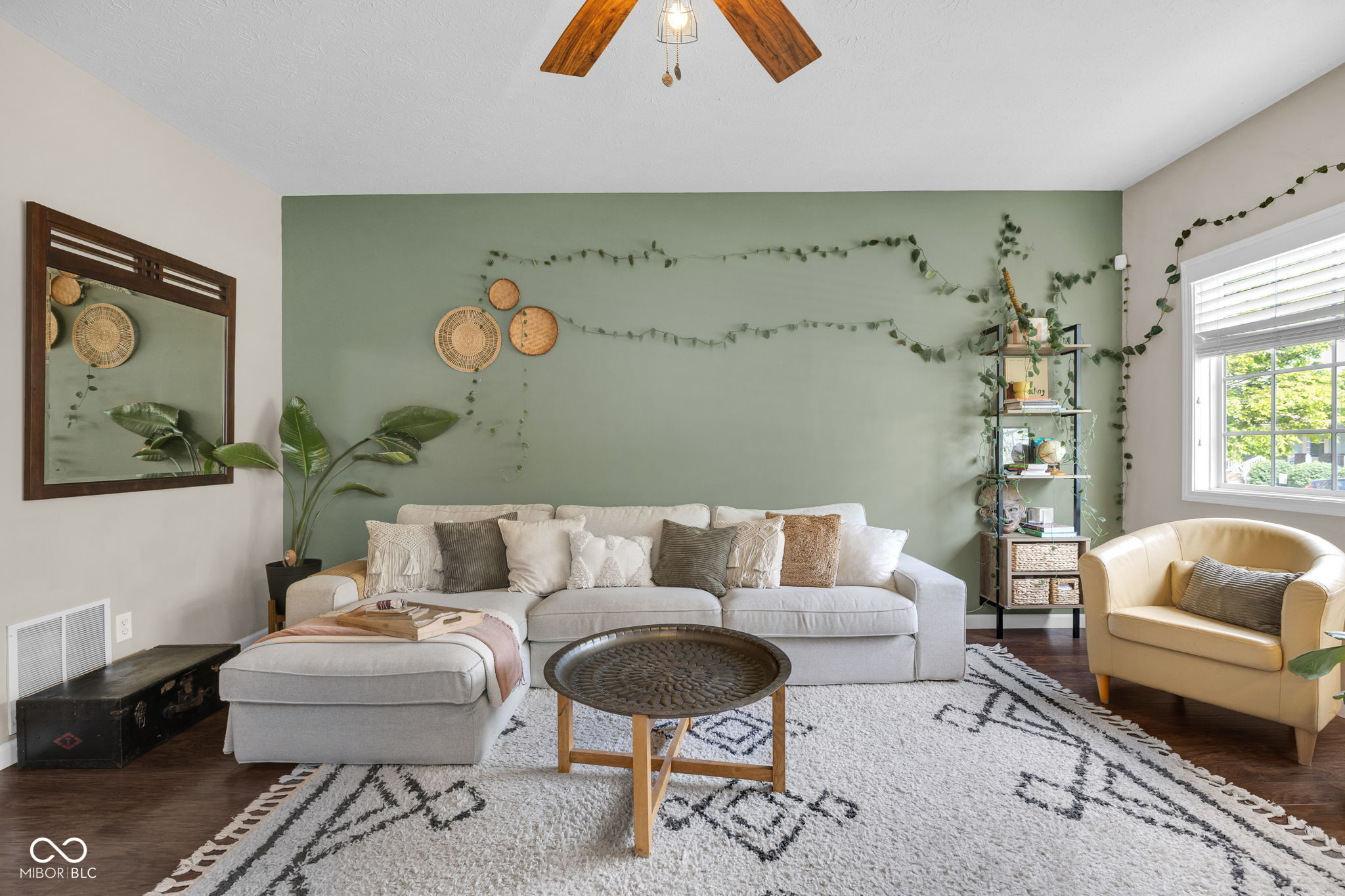 1215 Pleasant Street