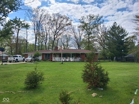27 N Scatterfield Road Anderson IN 46012