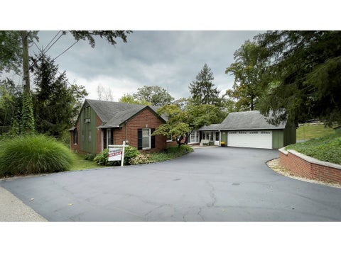 Photo of 6240 Azure Lane, Indianapolis, IN 46220 (MLS # 22125329)