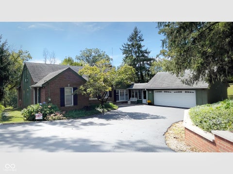 Photo of 6240 Azure Lane, Indianapolis, IN 46220 (MLS # 22125329)