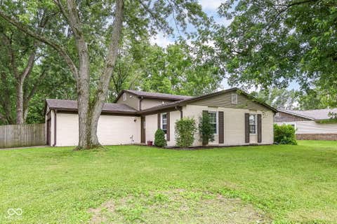 Photo of 3983 Pineview Lane, Greenwood, IN 46142 (MLS # 22109728)