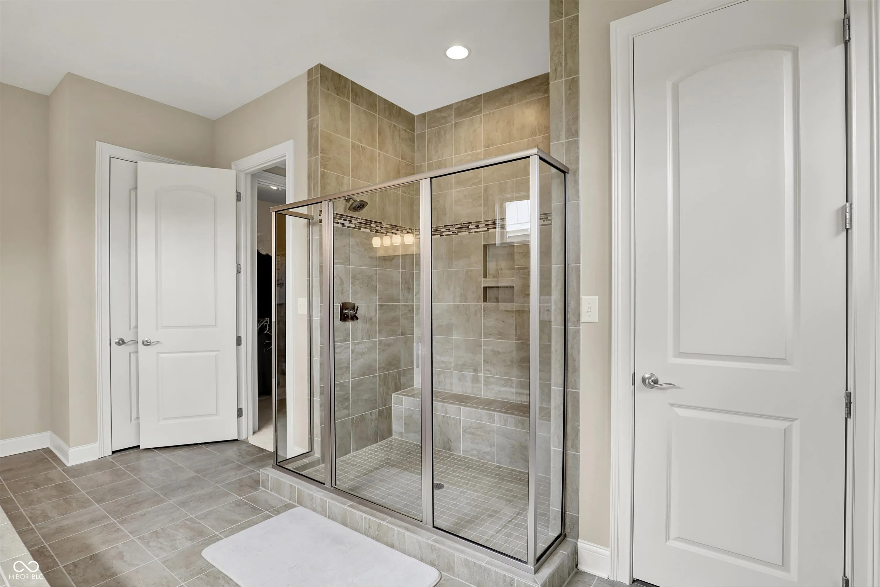 Fishers, Indiana 46037, United States, 3 Bedrooms Bedrooms, ,3 BathroomsBathrooms,Residential,Pending,196940