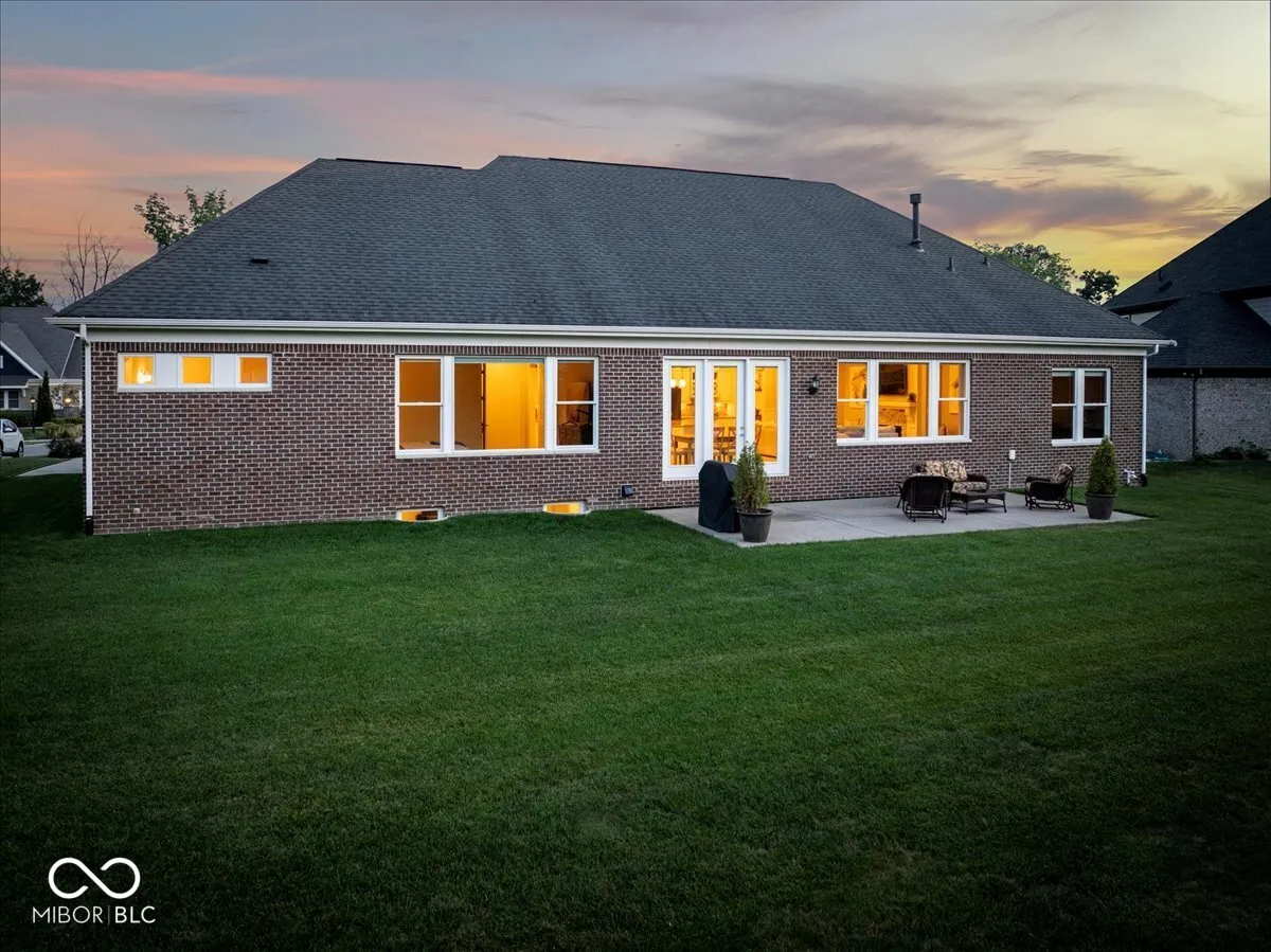 Fishers, Indiana 46037, United States, 3 Bedrooms Bedrooms, ,3 BathroomsBathrooms,Residential,Pending,196940