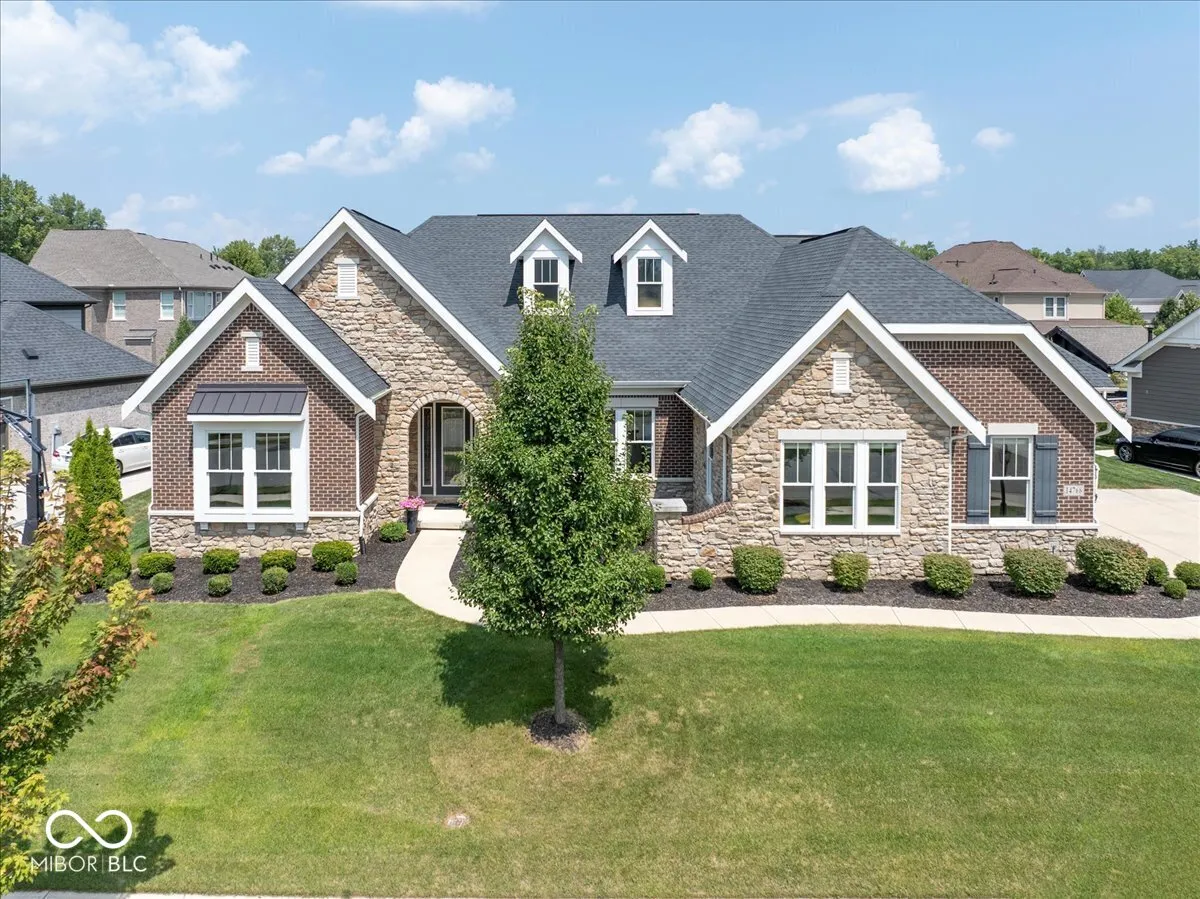 Fishers, Indiana 46037, United States, 3 Bedrooms Bedrooms, ,3 BathroomsBathrooms,Residential,Pending,196940