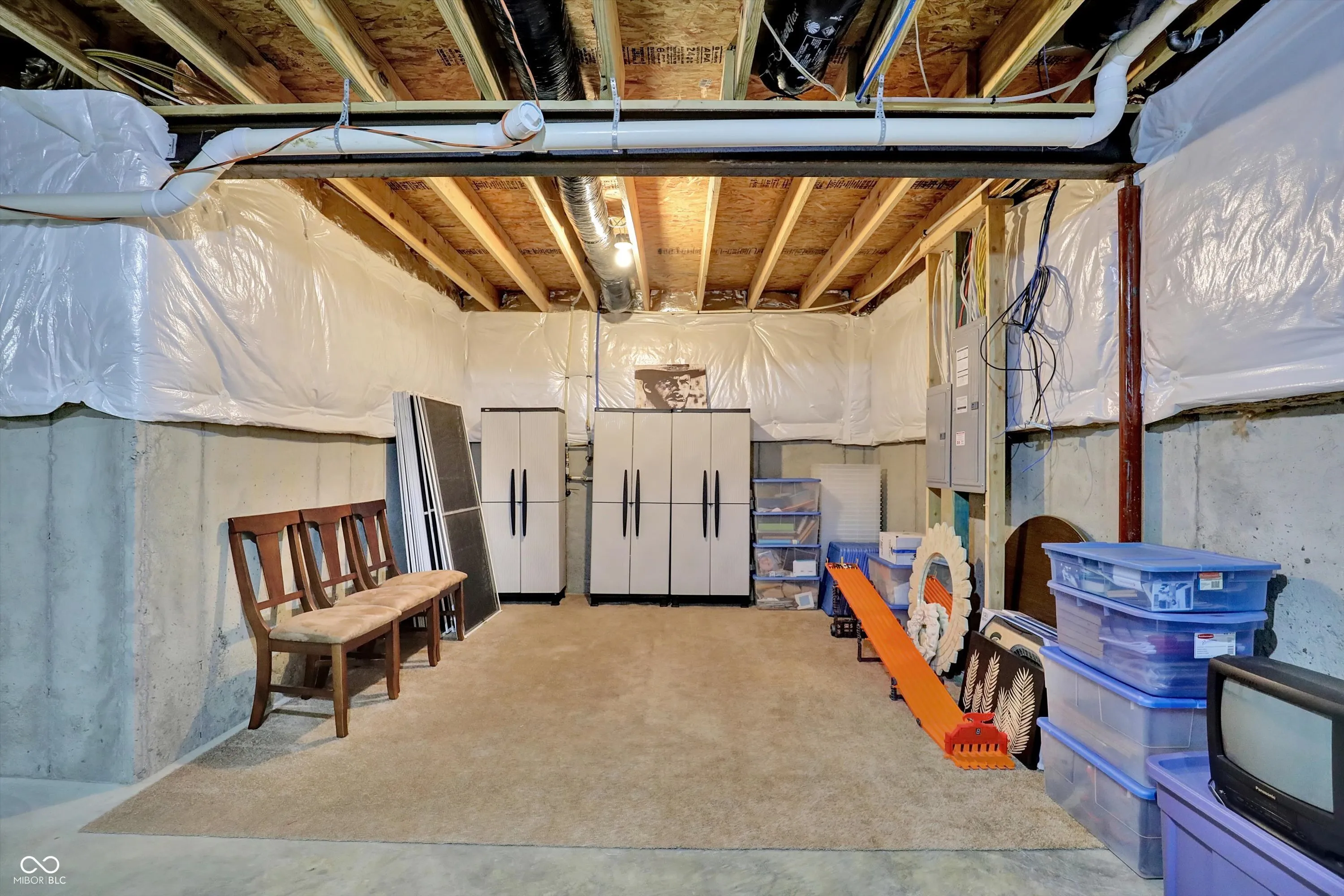 Fishers, Indiana 46037, United States, 3 Bedrooms Bedrooms, ,3 BathroomsBathrooms,Residential,Pending,196940