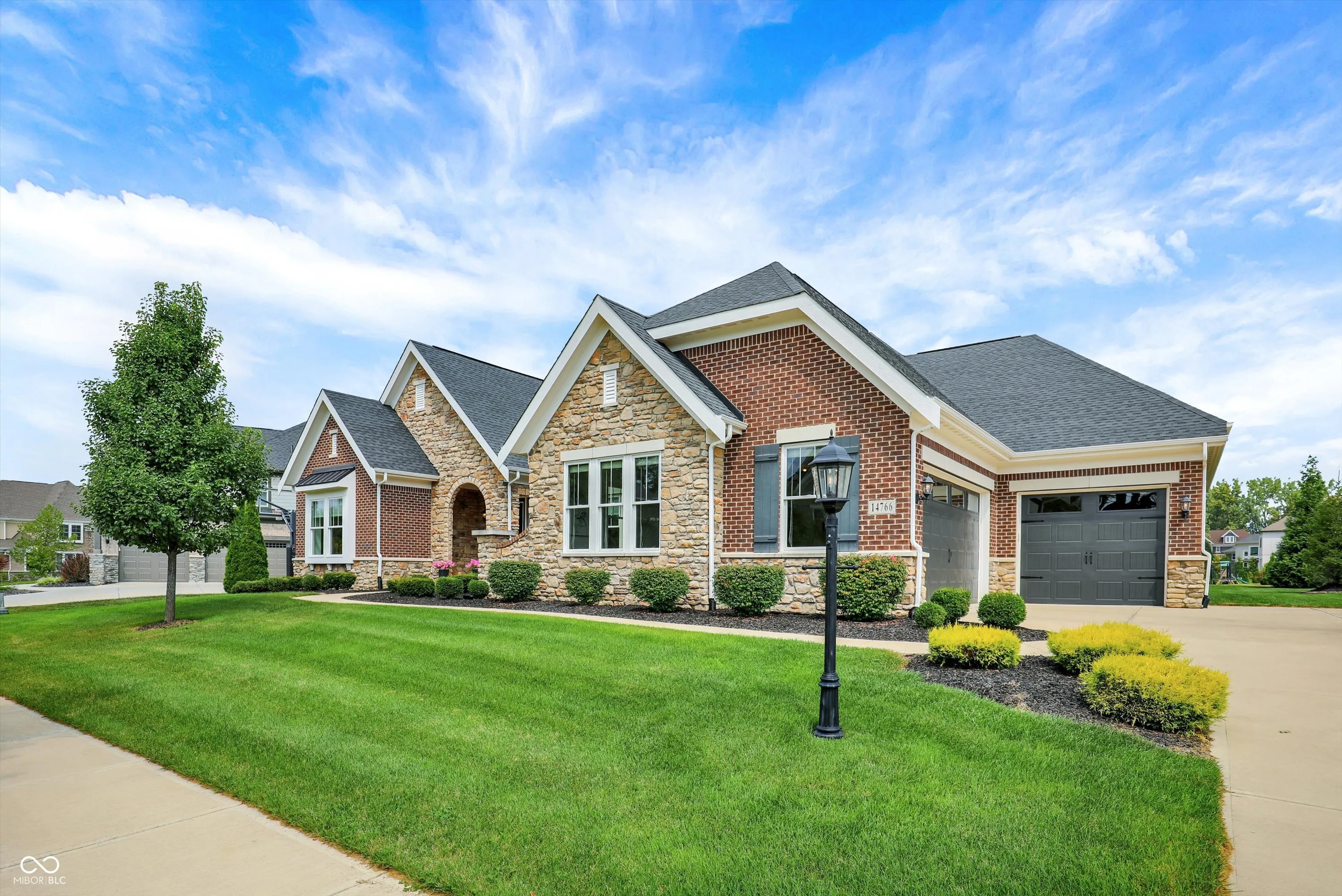 Fishers, Indiana 46037, United States, 3 Bedrooms Bedrooms, ,3 BathroomsBathrooms,Residential,Pending,196940