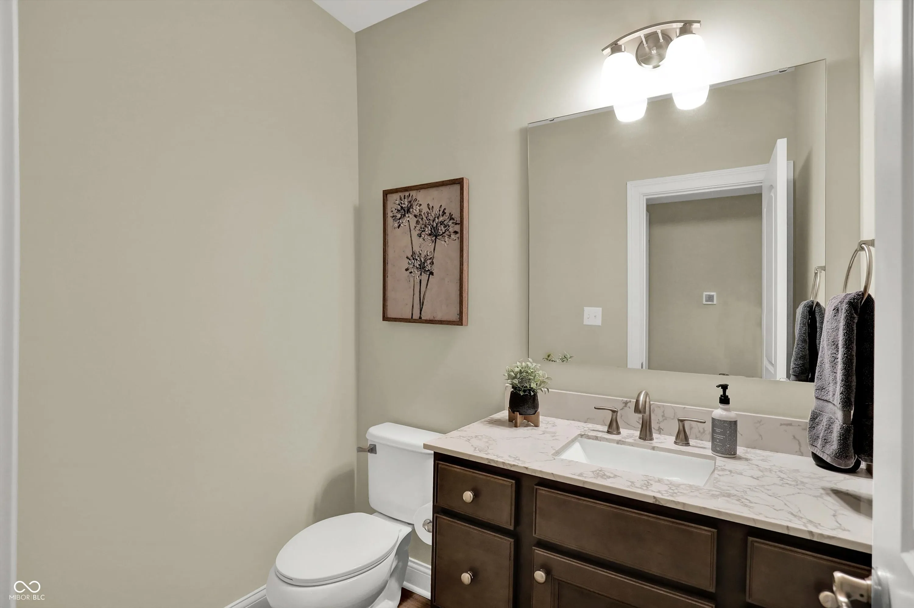 Fishers, Indiana 46037, United States, 3 Bedrooms Bedrooms, ,3 BathroomsBathrooms,Residential,Pending,196940