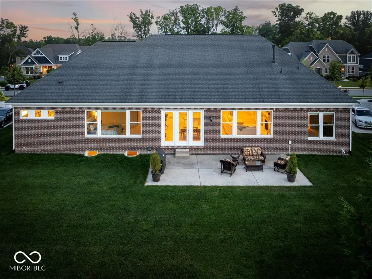 Fishers, Indiana 46037, United States, 3 Bedrooms Bedrooms, ,3 BathroomsBathrooms,Residential,Pending,196940