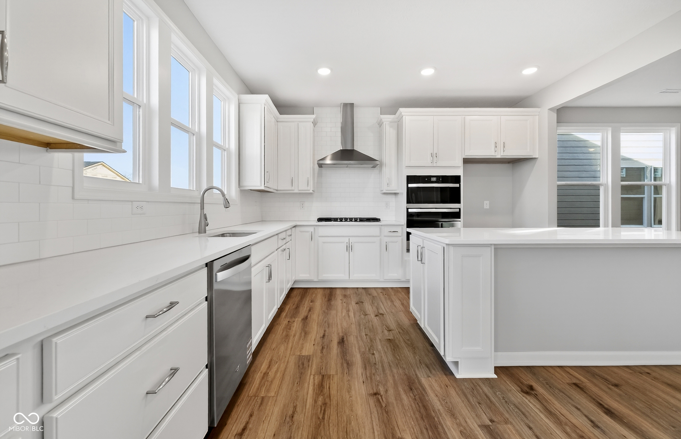 2466 Goldfinger Lane