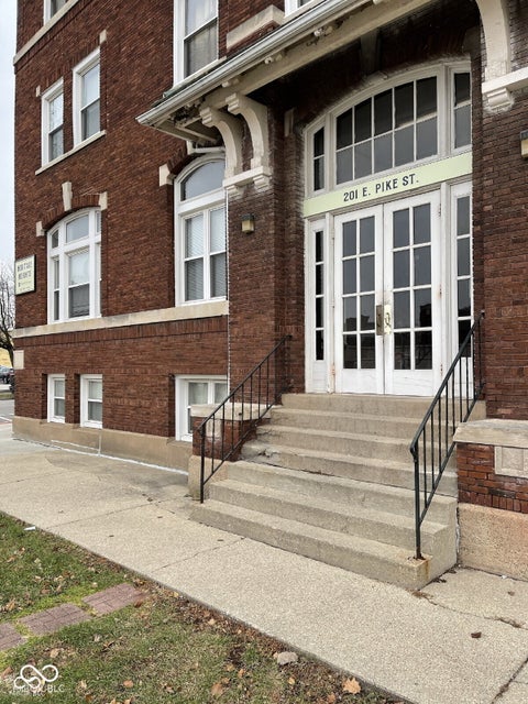 Photo for 201 E Pike Street 113