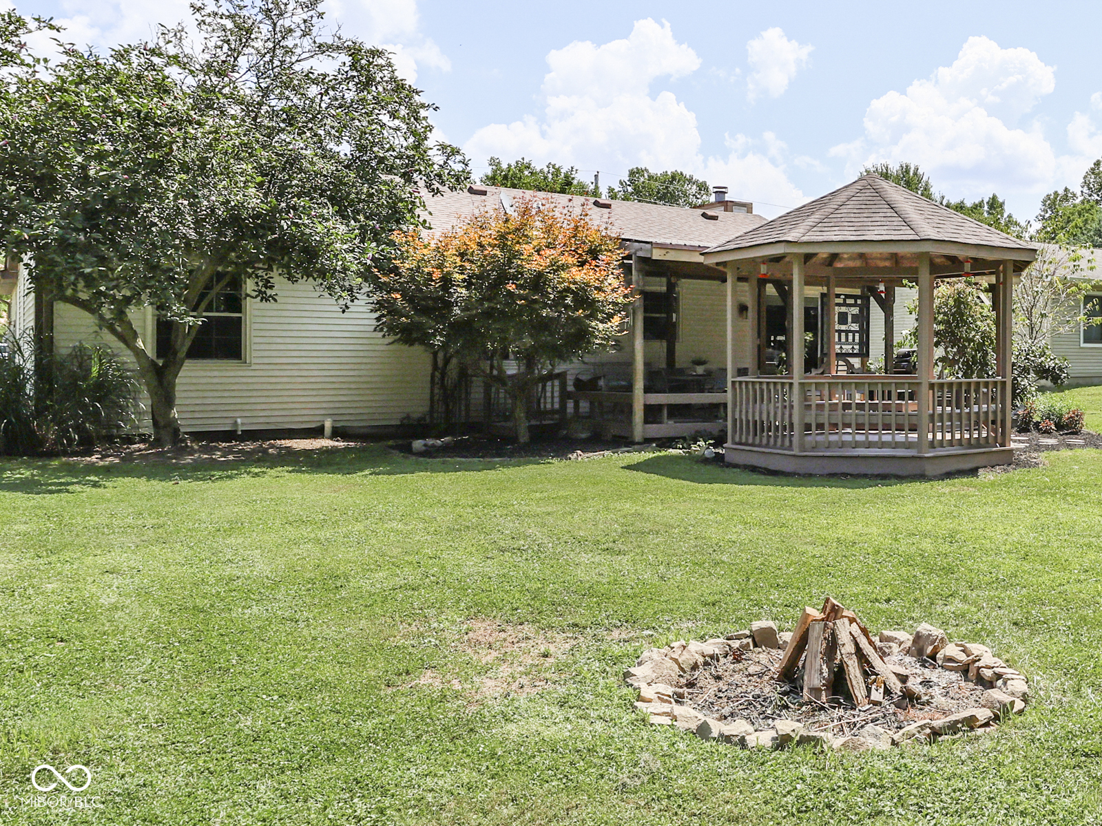 360 E County Line Road