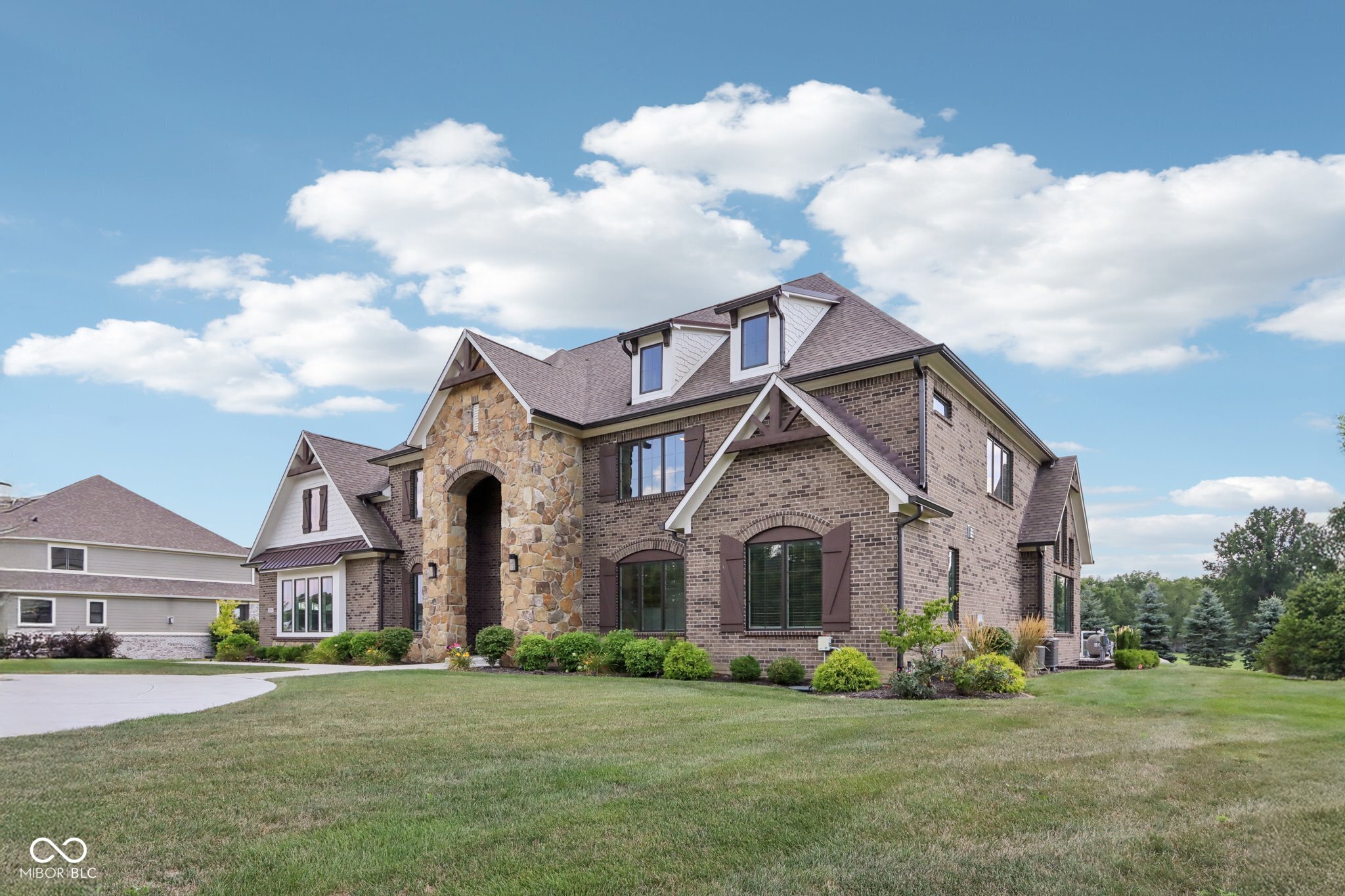 2701 Oak Way Trace