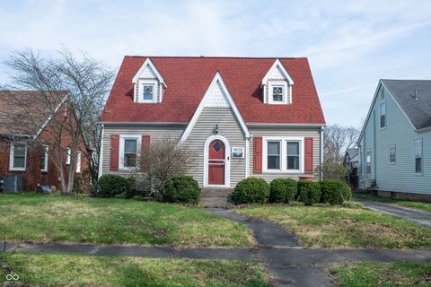 Photo of 1635 Gilmore Street, Columbus, IN 47201 (MLS # 22091720)