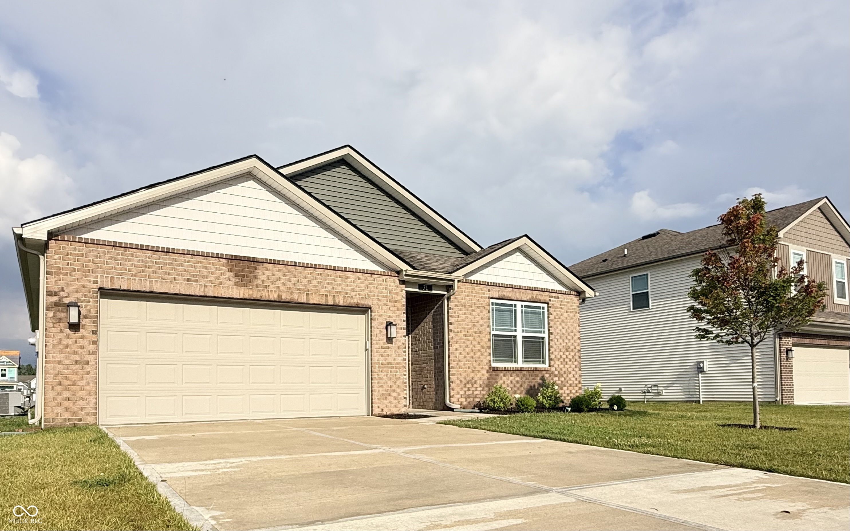 Photo 1 of 62 — 71 Varner Drive, Whiteland, IN 46184
