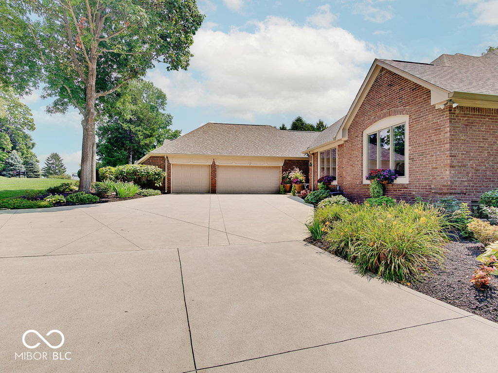 8613 Seaward Lane