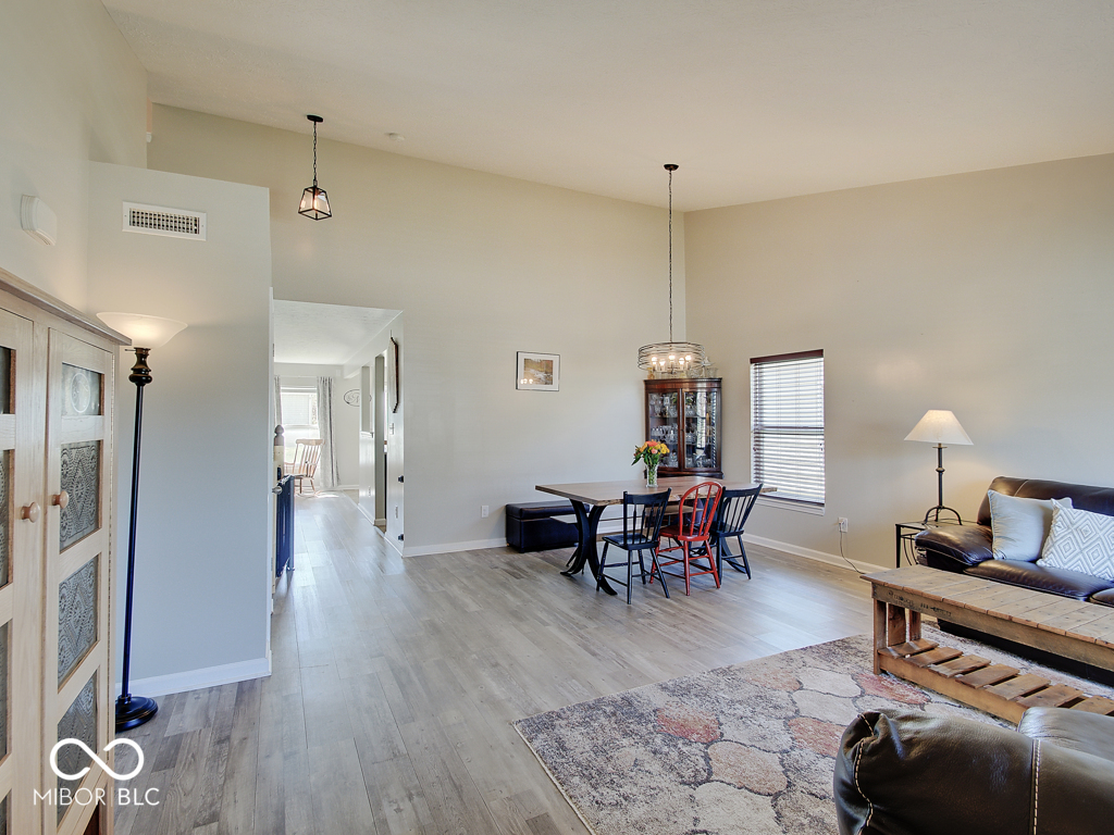 12723 Pinetop Way