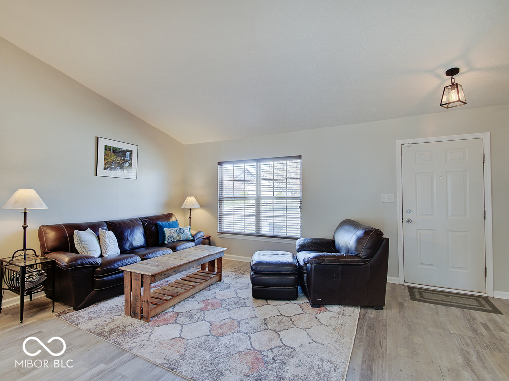 12723 Pinetop Way
