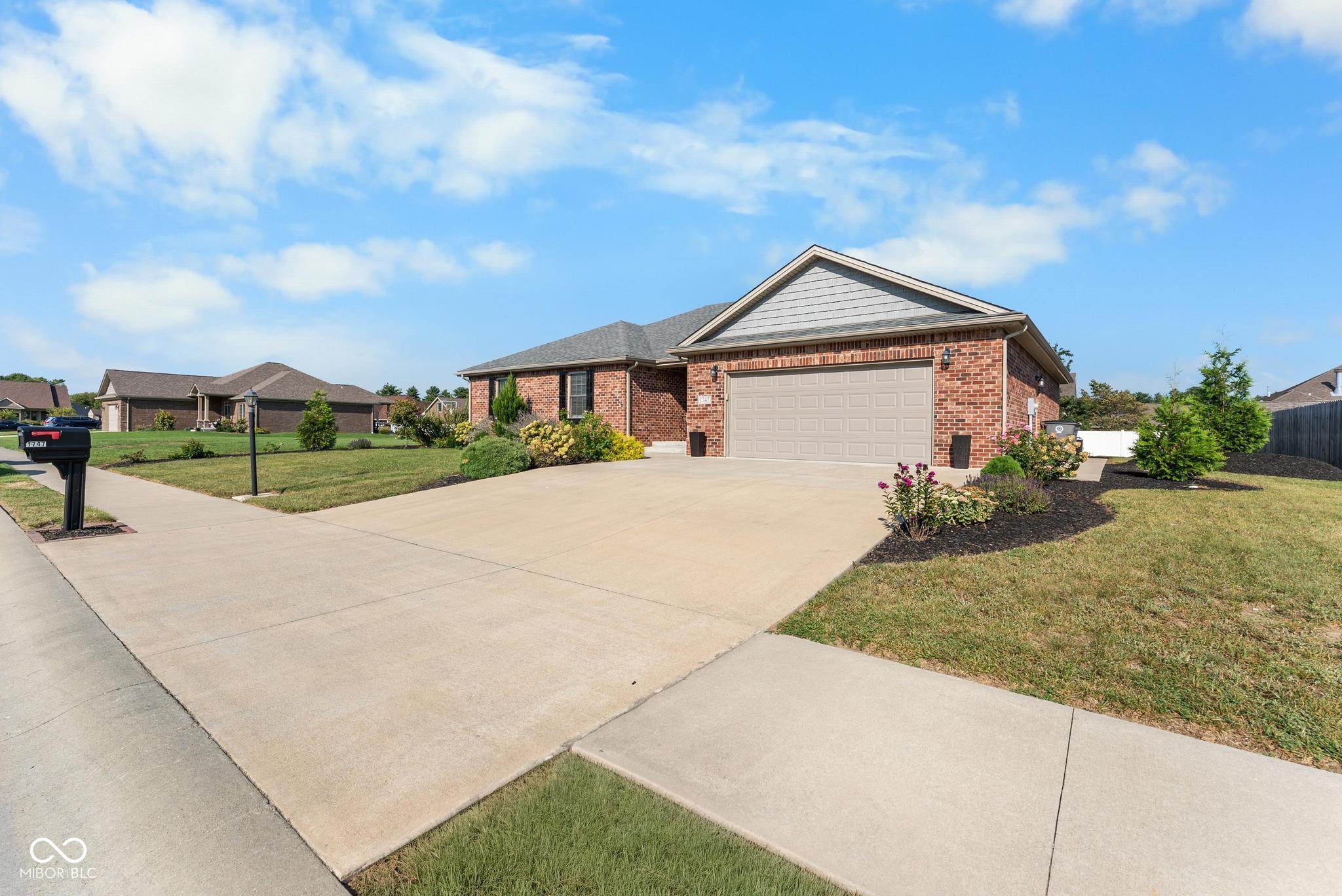 1747 W Bell Ford Drive