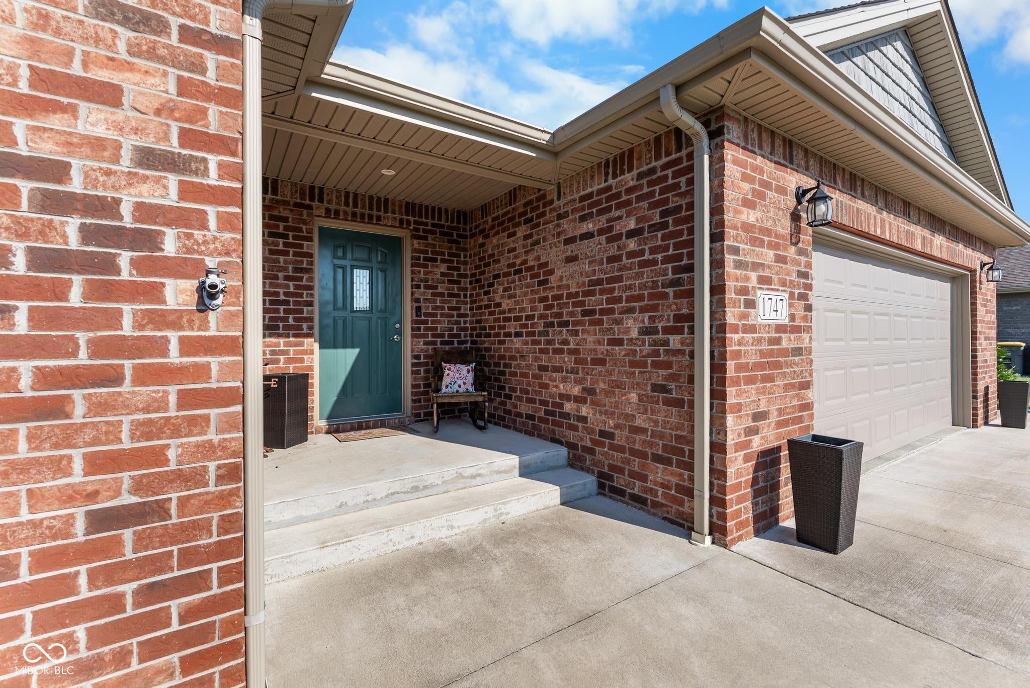 1747 W Bell Ford Drive