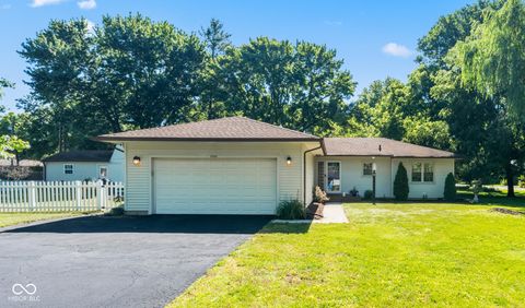 Photo of 5769 Henderson Drive, Brownsburg, IN 46112 (MLS # 22082232)