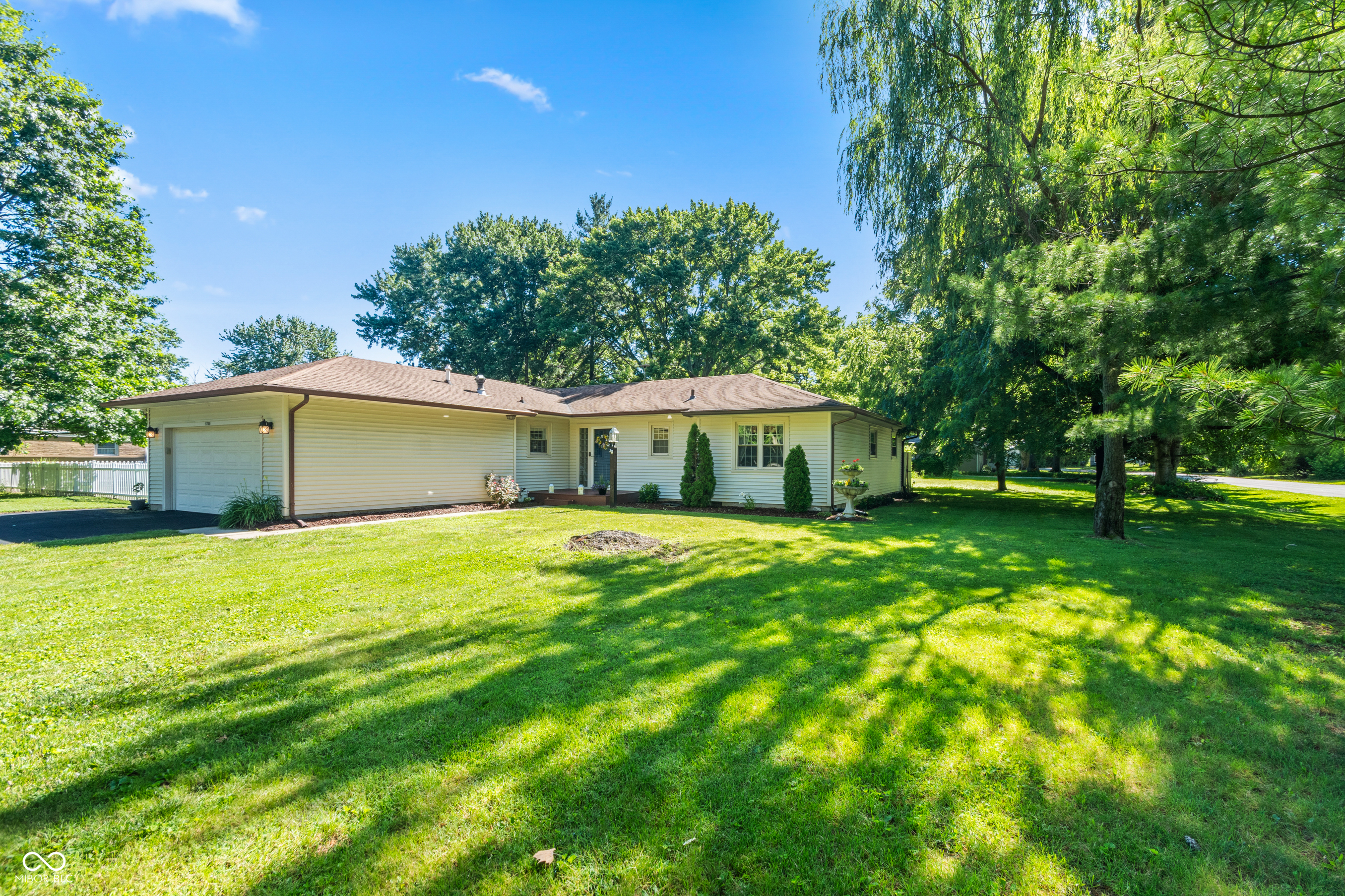 5769 Henderson Drive