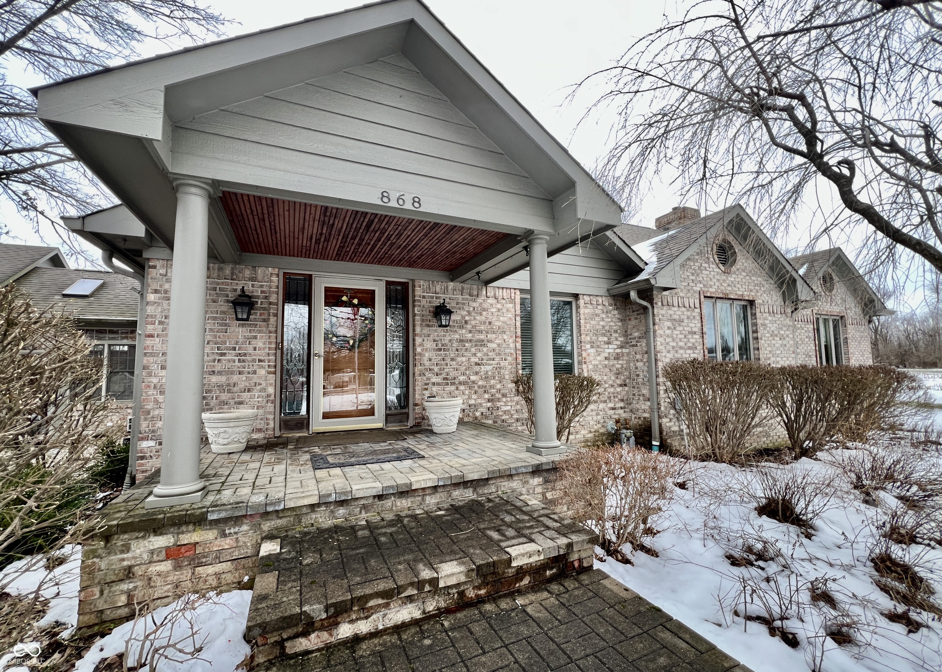 868 N Raceway Road