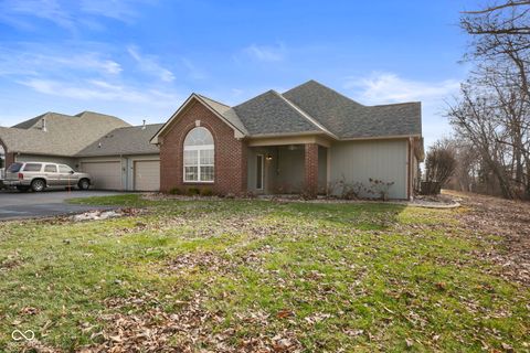Photo of 2712 Reflection Way, Greenwood, IN 46143 (MLS # 22079088)