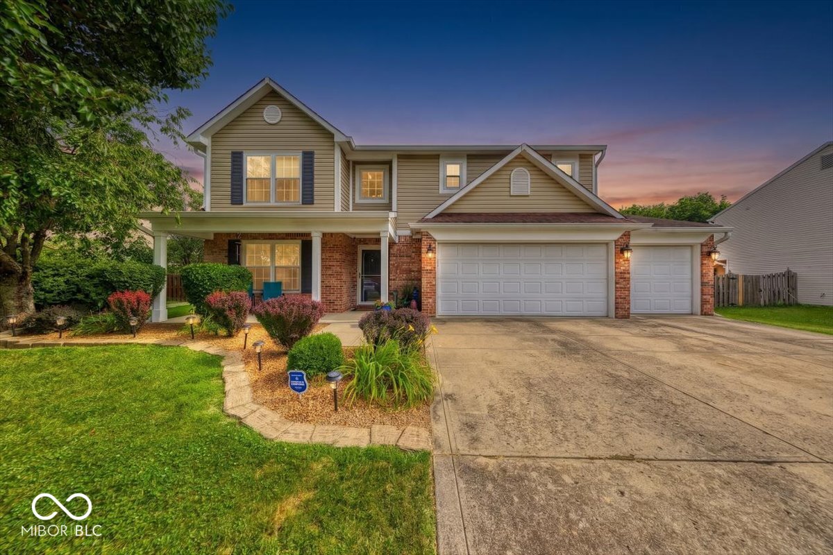 43 Pin Oak Court