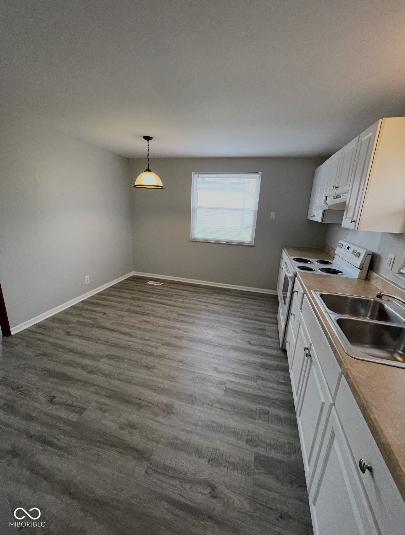 1702 Beechwood Drive