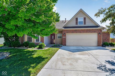 Photo of 5509 James Blair Drive, Indianapolis, IN 46234 (MLS # 22103000)