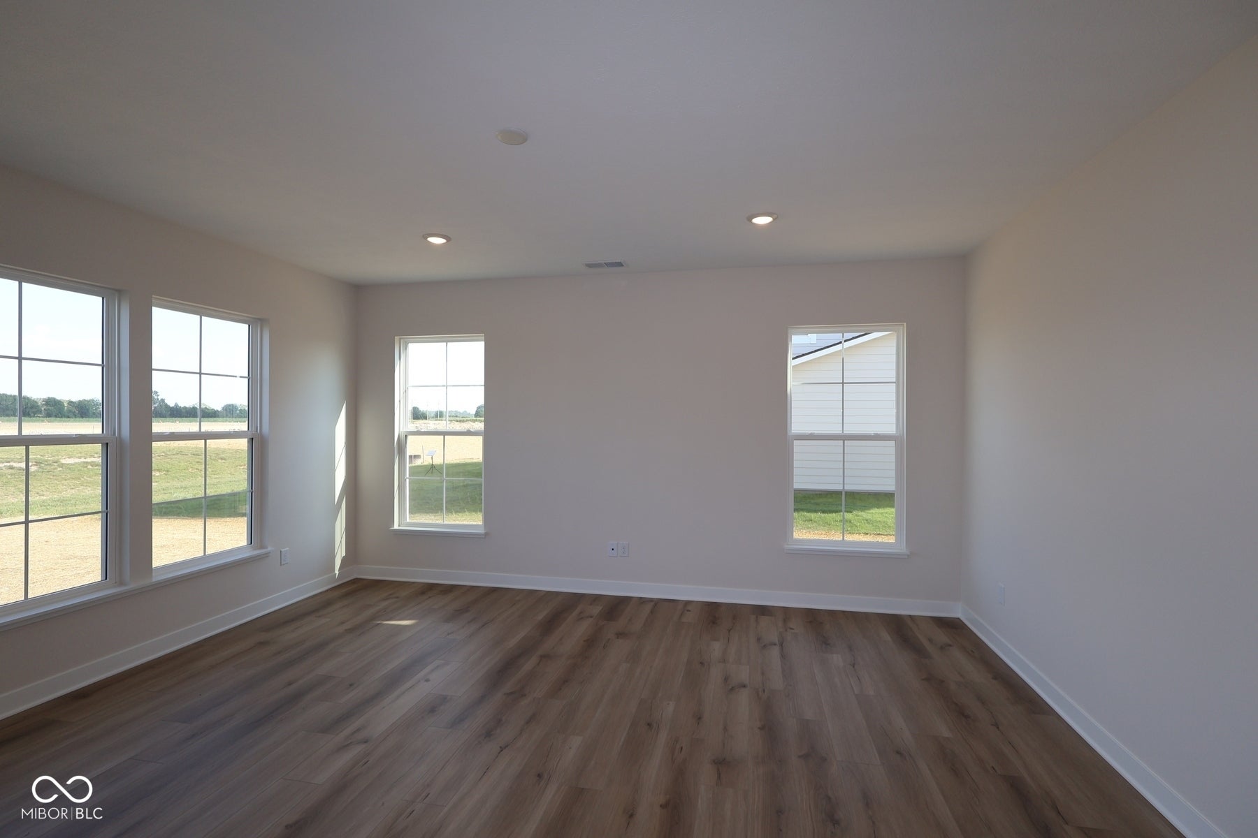 9893 Slater Drive